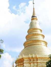 วัดพระธาตุหริภุญชัย ลำพูน เสน่ห์เมืองเก่าที่ต้องมา