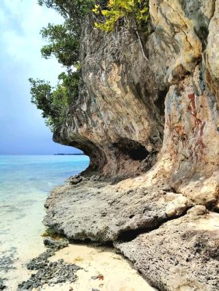 ความสงบริมทะเลที่เกาะ Mahaba, Leyte