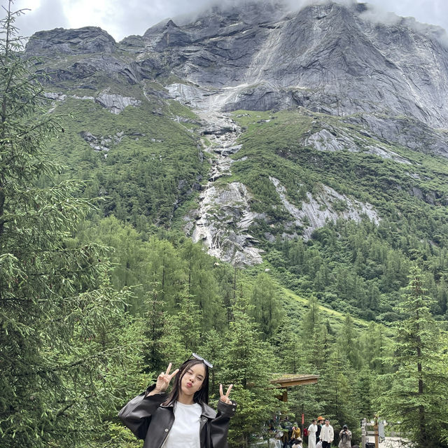 🏞️❄️ ภูเขาสี่ดรุณี Siguniang Mountain 四姑娘山)