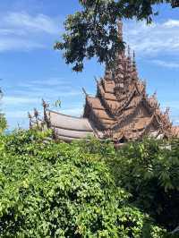 Pattaya Perfect Day 2: Temples, Toys & Thai Hot Pot! 🌅🛍️🍲