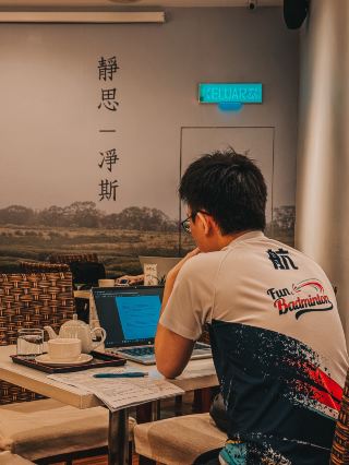 Моменты осознанности — Jing-Si Book & Café в Starling Mall