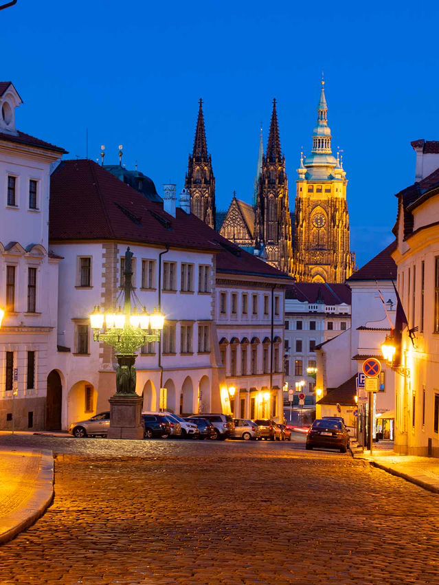 Halloween in Prague🎃 Night tour with Plague doctor of Prague
