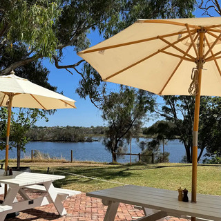 🦢 River Views, Heritage Charm, and Family Brunch