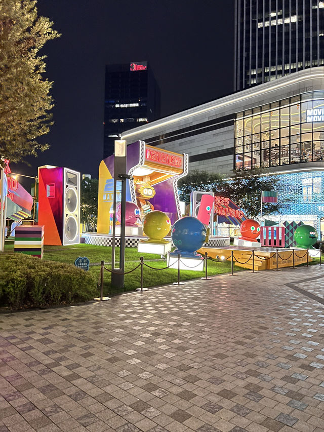 Couples’ Chill Weekend in Shanghai: Iconic Sights, Cloudy Vibes & Hidden Eats ☁️🏙️ Couples’ Chill Weekend in Shanghai: Iconic Sights, Cloudy Vibes & Hidden Eats ☁️🏙️