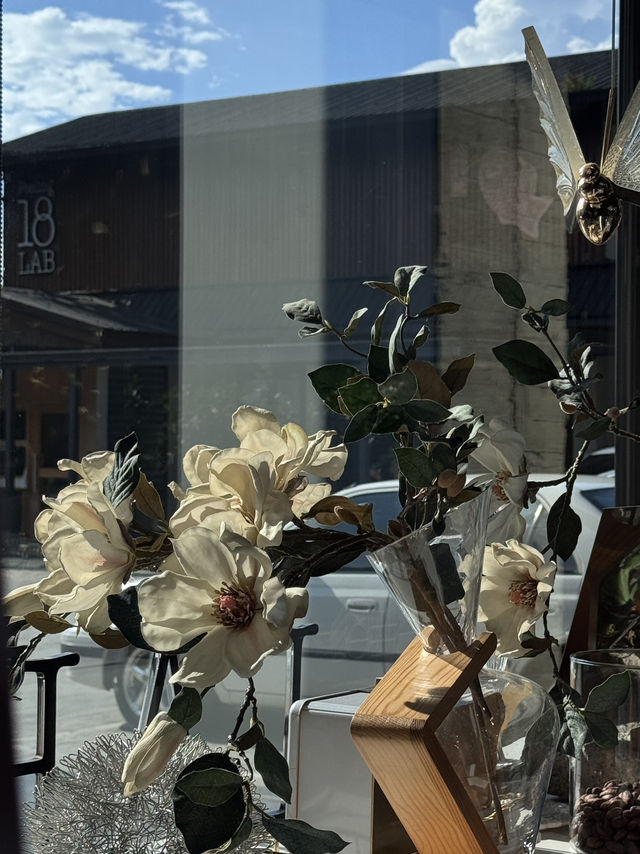 南投旅遊目前最熱門的打卡景點！走過日月潭、路過日月潭都不要錯過［Feeling18LAB烘焙所］