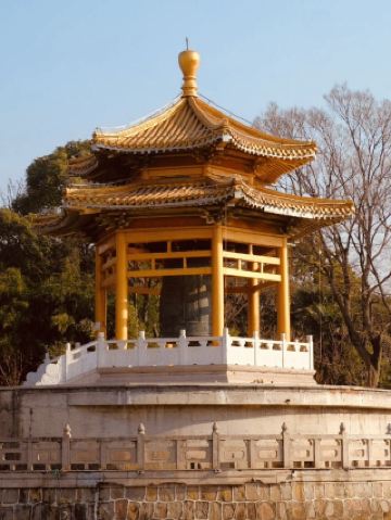 บรรยากาศอันเงียบสงบของวัดฉีเป่า