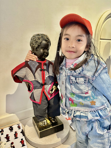 ベルギーの小便小僧博物館🇧🇪 | 子供たちのワードローブが私のもの