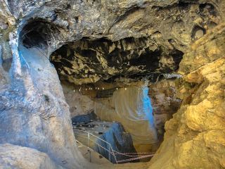 Exploring The Cave of El Castillo: Spain’s Ancient Art Adventure 🎨⛰️
