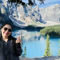 Turquoise water of Moraine Lake