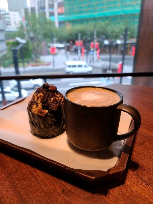🌟 Inside the Coffee Wonderland: Shanghai Starbucks Reserve Roastery ☕✨