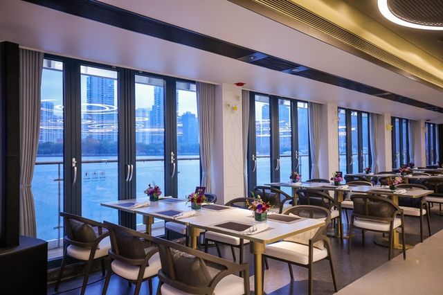 🚢🌃A Luxurious Evening on Cruise along Shanghai’s Yangpu River 🚢🌃 🚢🌃A Luxurious Evening on Cruise along Shanghai’s Yangpu River 🚢🌃