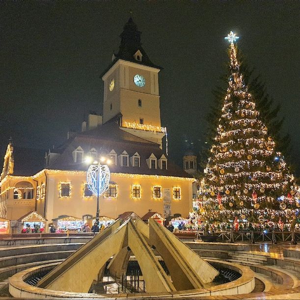 🎄Captivating Christmas Delights at Brasov Town Hall!🎅❄️