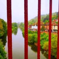 鐵橋(The Iron Bridge)