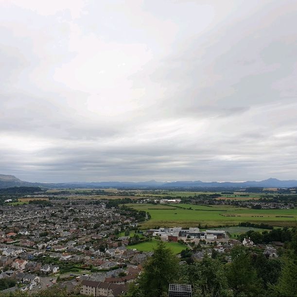 🏰✨ Soaring Above Stirling: Breathtaking Views! 🌄👀