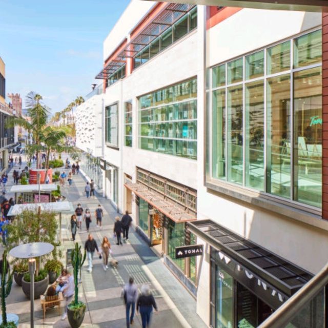 Santa Monica Place