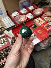 Hike from Wanchai 88 to Victoria Peak and walk down to Soho for vintage shops