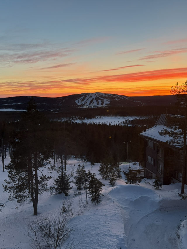 Hotelli Pikku-Syöte: Scenic Getaway with Skiing, a Private Jacuzzi & Cozy Comfort
