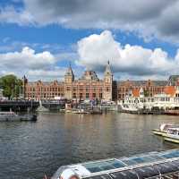 Spring Days in Amsterdam – Canals, Culture, and Cozy Streets