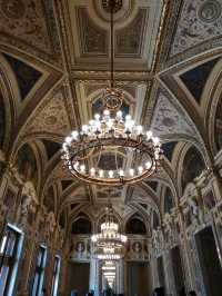 🎭 Culture & Beauty at the Vienna State Opera 🎻✨