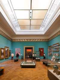 🖼 Manchester Art Gallery: A Cultural Treasure in the Heart of the City 🇬🇧✨