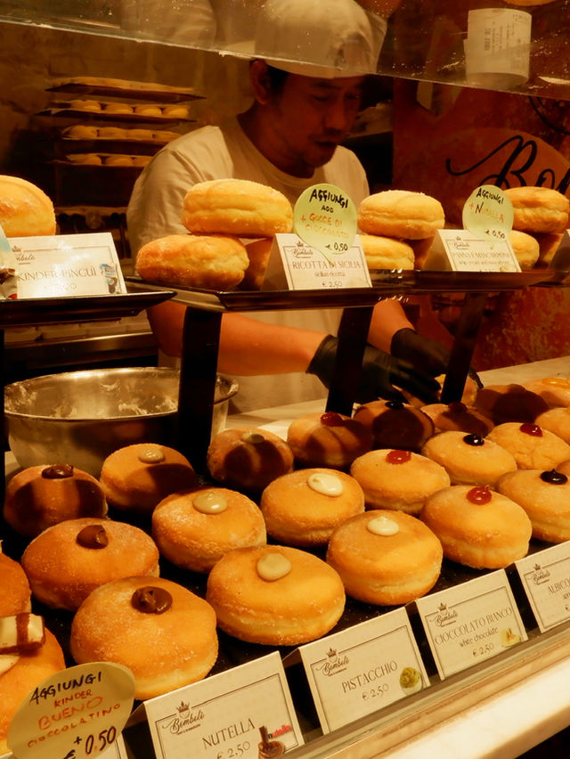🍩 รีวิวร้านขนม Bombolò Pisa – โดนัดสดใหม่ ไส้แน่น