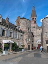 🕍🍇 “Quiet Grace by the Saône: A Peaceful Day in Tournus” 🇫🇷