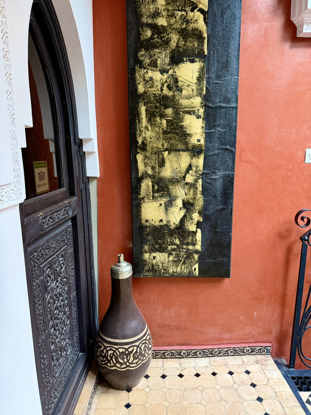 Between Tradition and Comfort