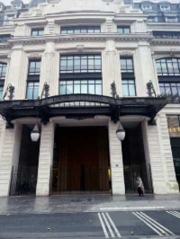 Paris on Foot: Discovering the Magic Around Samaritaine 🇫🇷