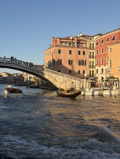 イタリア・ヴェネツィアへのシンプルな旅 | Trip.com ヴェネツィア