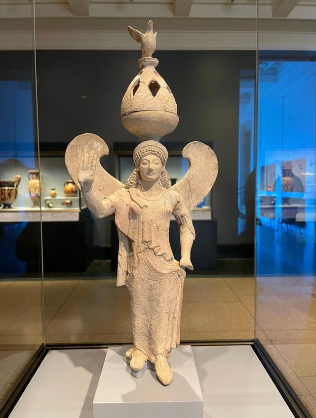 "Antique and cultural heritage: Explore the unique charm of the Getty Villa Museum!"