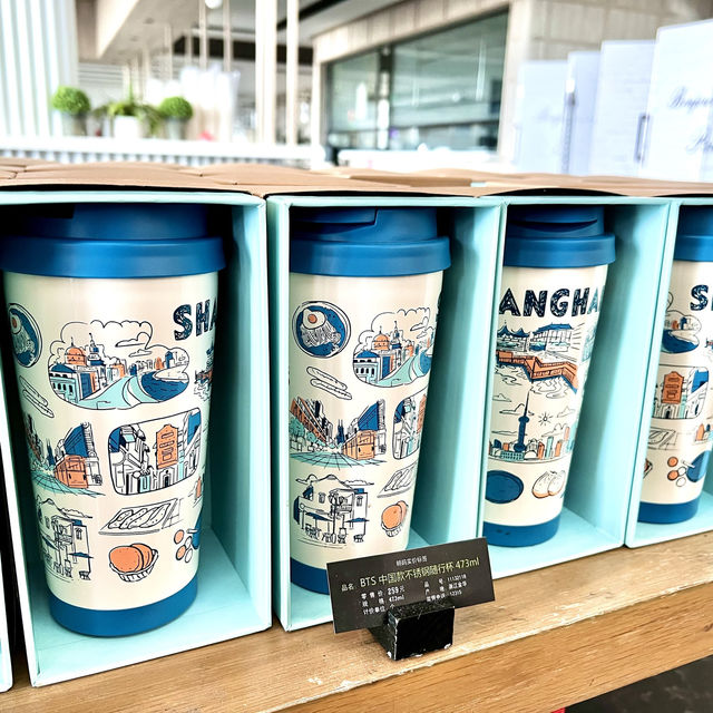 上海浦東空港の国際線制限エリア内にある早朝から営業しているスタバ