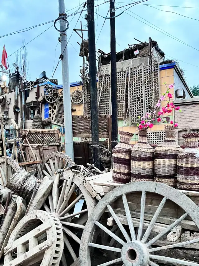 Turpan Grandpa's Antique Shop