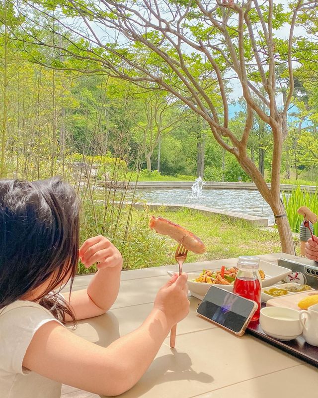 예쁜 수영장 & 독채 가든
가족여행 숙소로 모든 게 만족스러웠던 포레스트뷰 호텔 🌲🌳💚