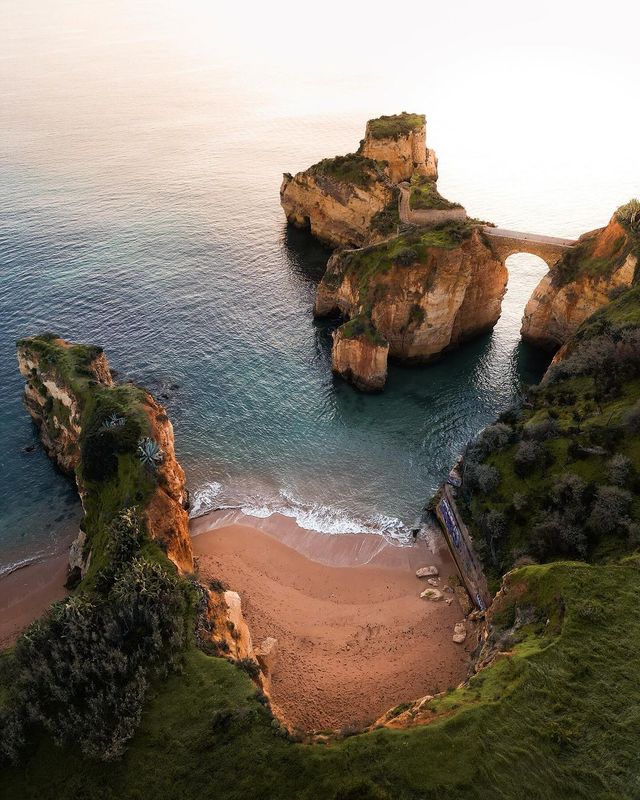 Discover Portugal's Best-Kept Secret: The Hidden Treasures of Praia dos Estudantes! 🐚✨