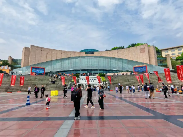 The China Three Gorges Museum in Chongqing is a must-visit