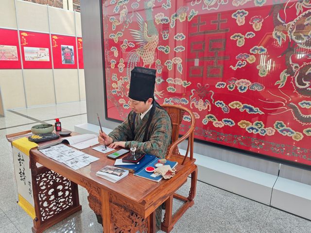 可以蓋上千枚印章的鞍山博物館