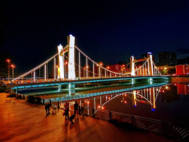 張家口市。