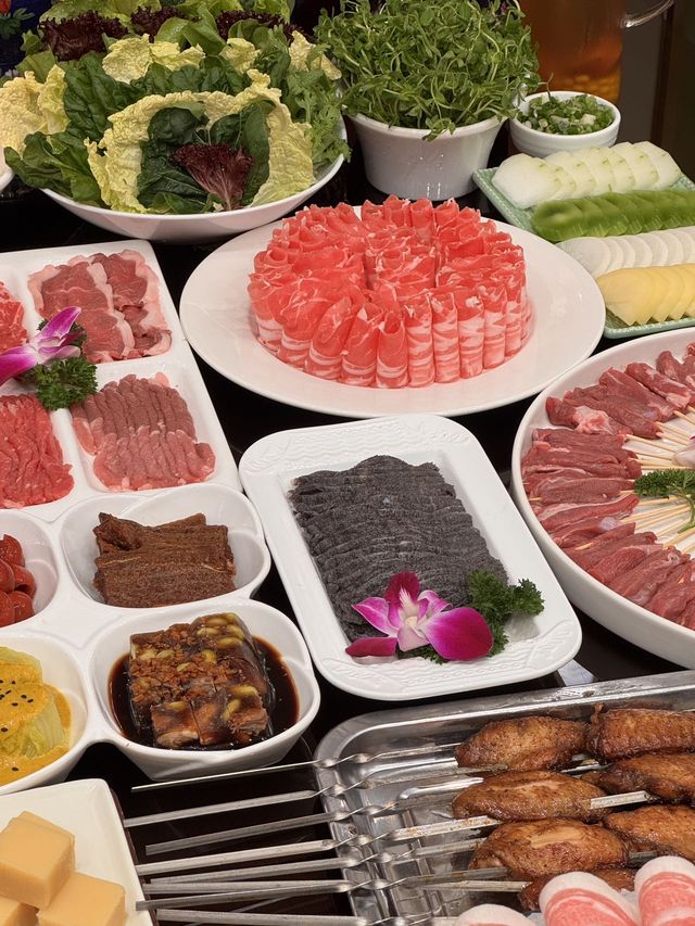團結湖公園開新店！！北京四合院吃宮宴！！。