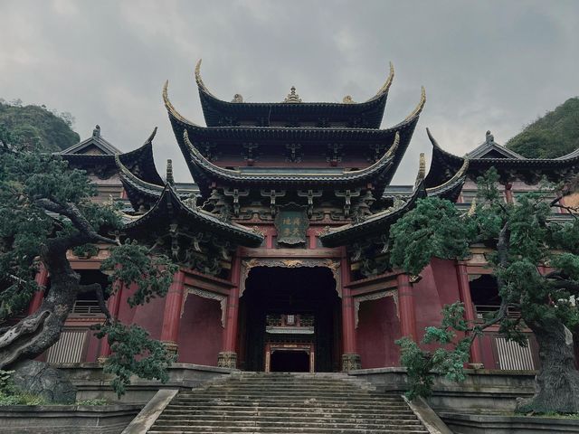 景點推薦打卡：九泄潭風景區。