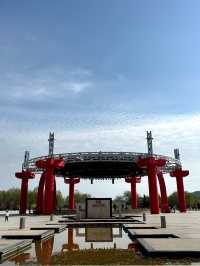 月湖畔，邂逅詩意畫卷，漫步商丘的「城市之眼」。