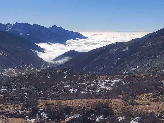 四川野馬海子｜徒步2小時就可抵達的雪山和海子