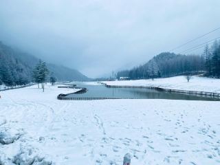 Hongchiba, Chongqing | Northern scenery under the snow-capped mountains