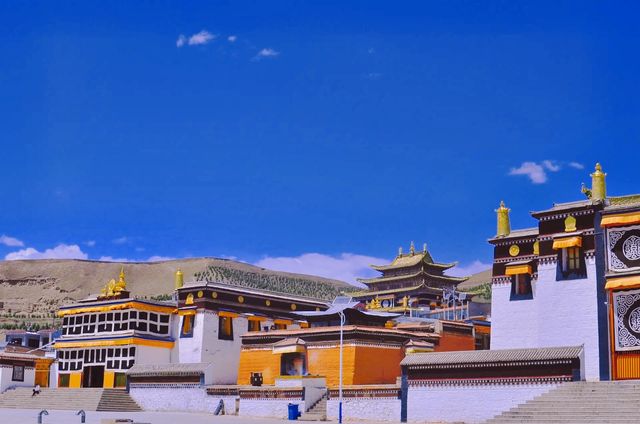 心中之一-米拉日巴佛閣