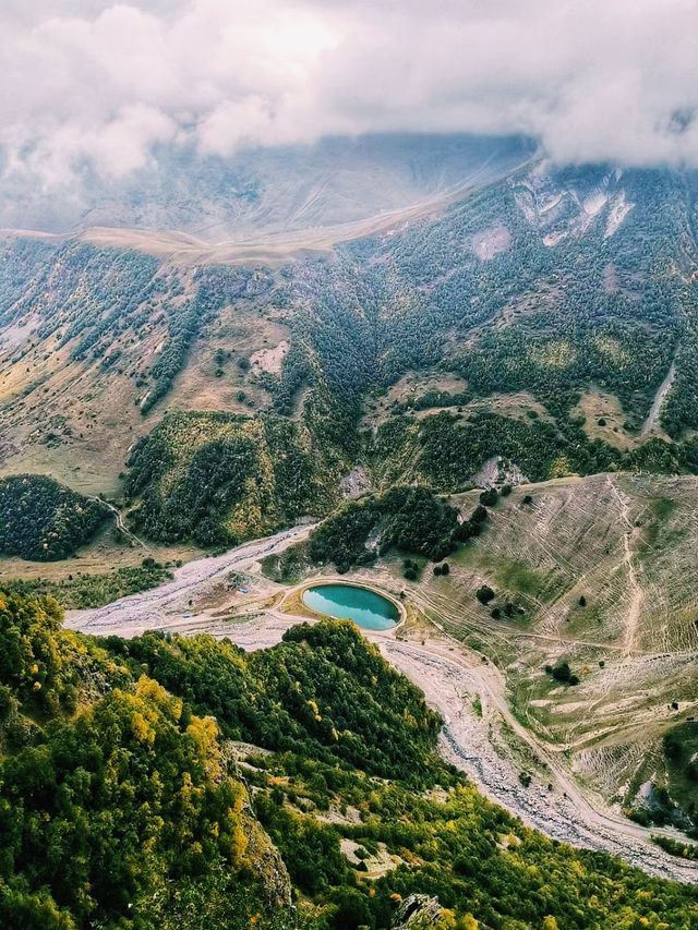 格魯吉亞著名徒步勝地景點：卡茲別克山，適合拍照打卡、週末閒暇度假地！ 