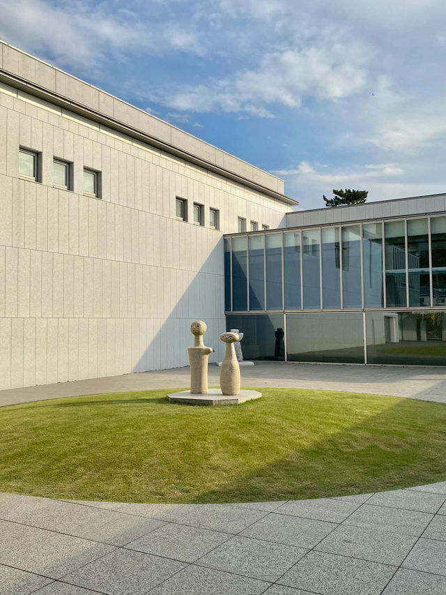 😍東京週邊隱世寶藏！逗子懸崖海邊美術館餐廳太chill啦～ 