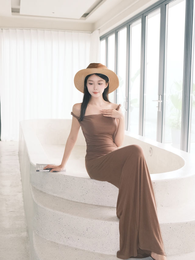 陽朔千古情景區旁,藏著一家侘寂風隱世酒店。 陽朔千古情景區旁,藏著一家侘寂風隱世酒店。