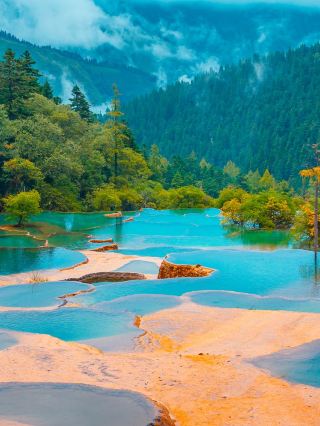Chengdu and Surrounding Areas: A Travel Guide for Seniors