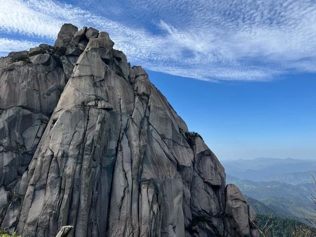 南嶽一柱擎天—國家AAAAA級天柱山