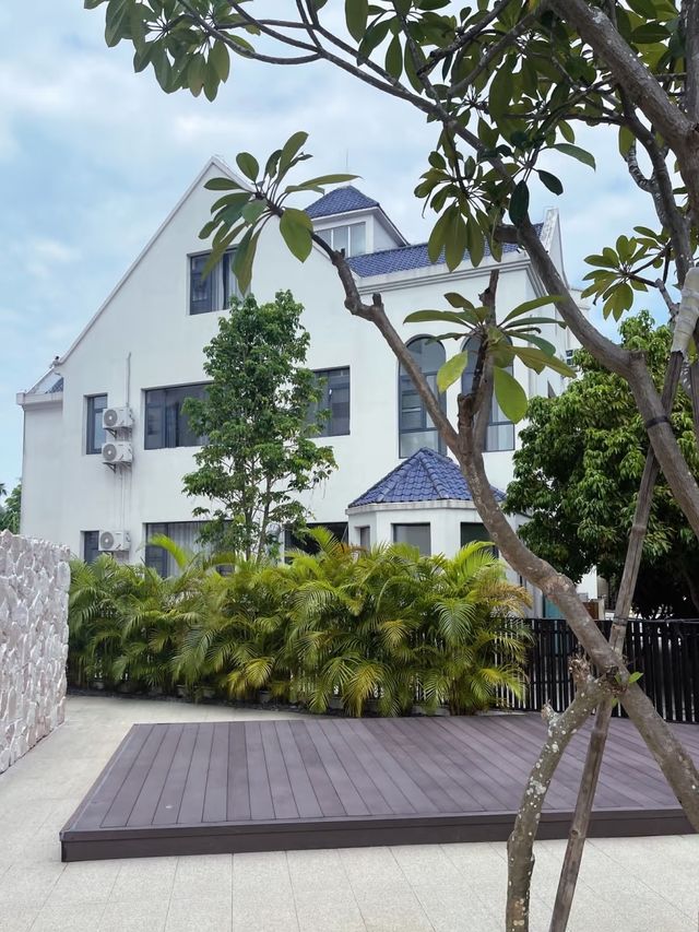 喺北海銀灘，就可以住到劇本入面嘅海景酒店！