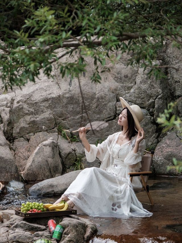 為一扇窗，住進安吉雲海褶皺裡！